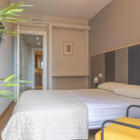 Aparthotel Ardmadrid Centro Bagian luar foto