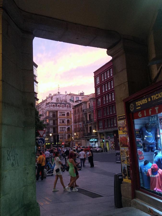 Aparthotel Ardmadrid Centro Bagian luar foto